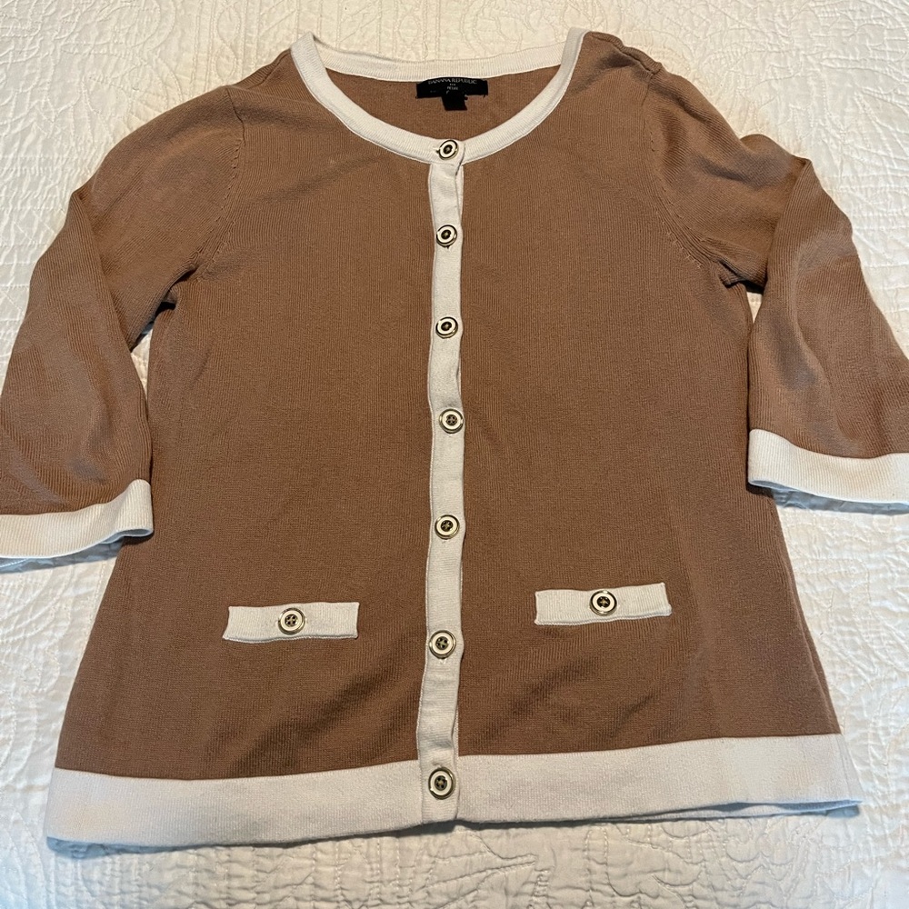 Banana Republic Factory 3/4 length sleeve tan cardigan with contrast edging